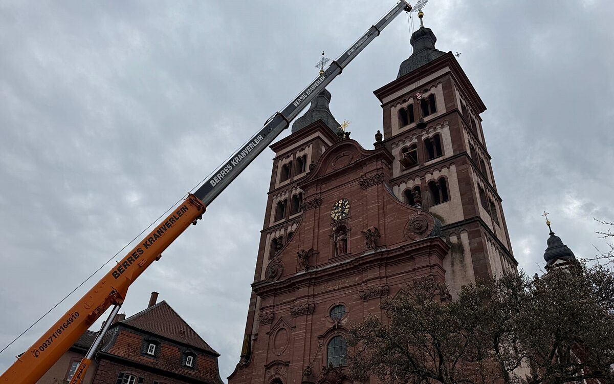 240325 Amorbach historische Glocke 4 240325 Amorbach historische Glocke 4