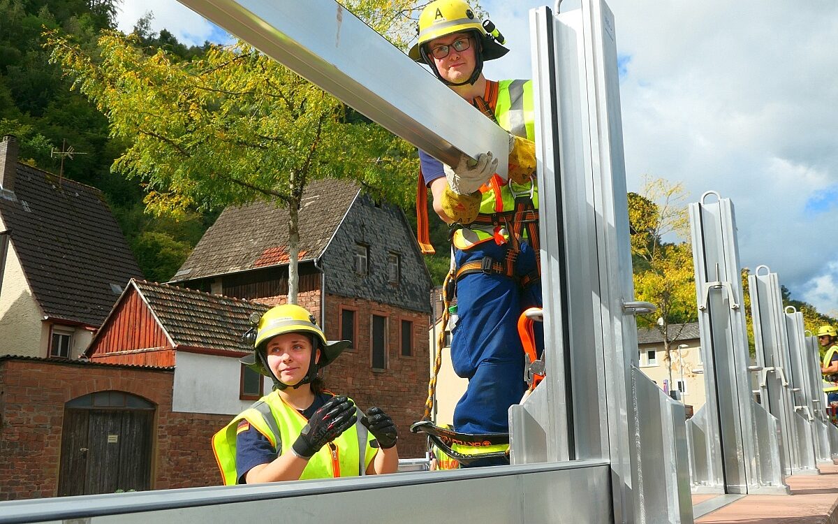 240923 MIL Hochwasserschutz Uebung Bilder THW Miltenberg 7 240923 MIL Hochwasserschutz Uebung Bilder THW Miltenberg 7