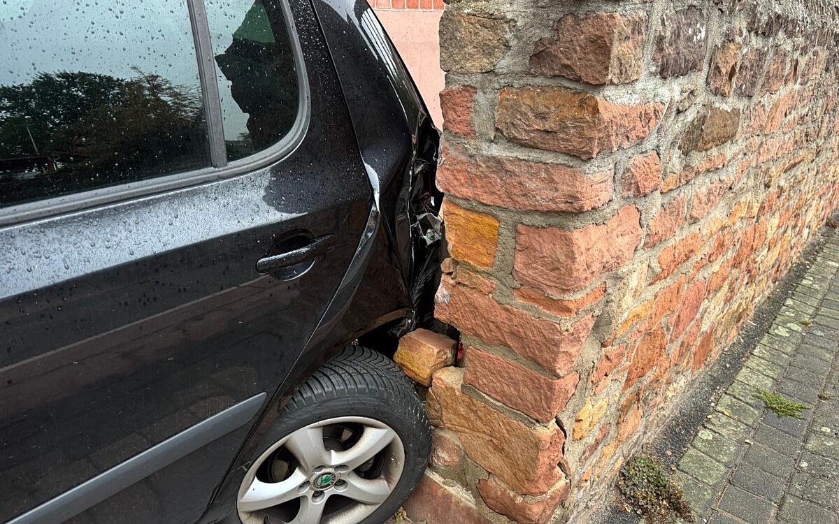 2409254 Grosswallstadt Kerb Unfall 2 2409254 Grosswallstadt Kerb Unfall 2