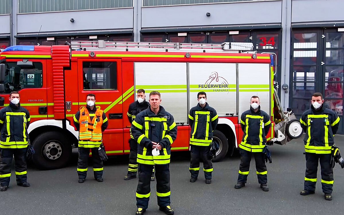 250122 Hanau Feuerwehr Corona Aktion 250122 Hanau Feuerwehr Corona Aktion
