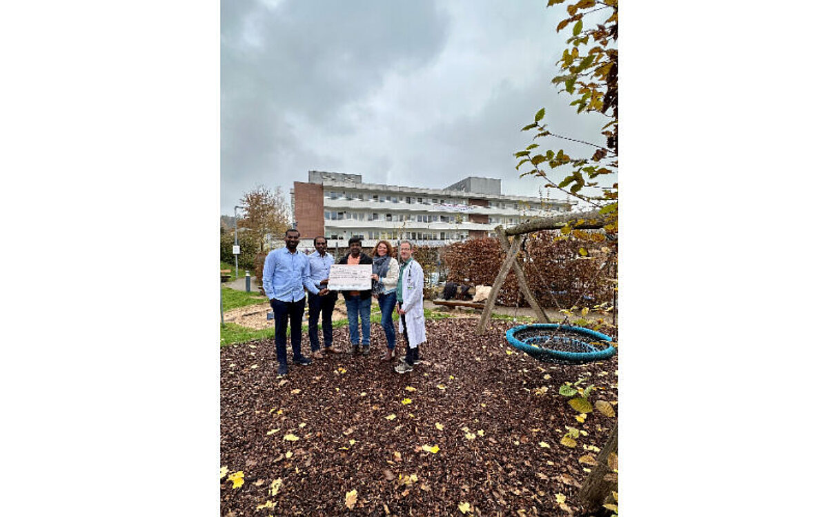 251124 Hoesbacher Restaurant Spendenuebergabe 251124 Hoesbacher Restaurant Spendenuebergabe