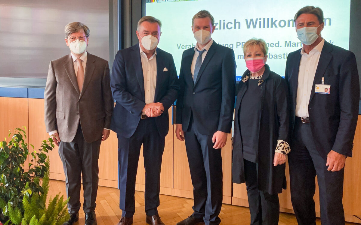 270622 Klinikum Hanau Begruessung Dr med Sebastian Wagner 270622 Klinikum Hanau Begruessung Dr med Sebastian Wagner