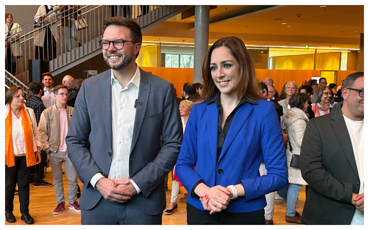 290326 HU OB 0 290326 HU OB 0