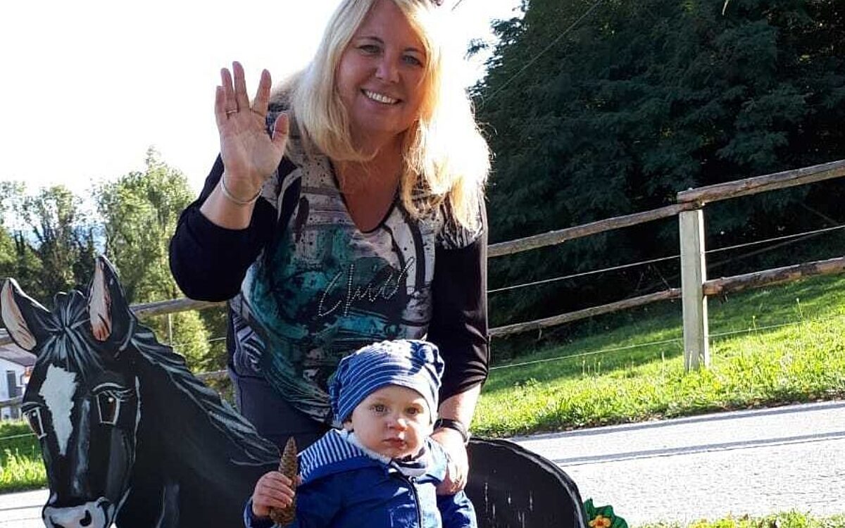 290422 Kreis MIL Caritas Zeit fuer Familien 290422 Kreis MIL Caritas Zeit fuer Familien