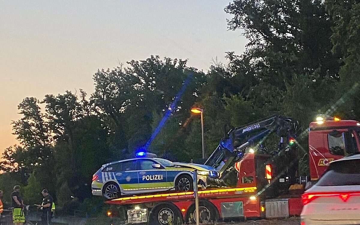 290625 AB verunfalltes Einsatzfahrzeug 290625 AB verunfalltes Einsatzfahrzeug