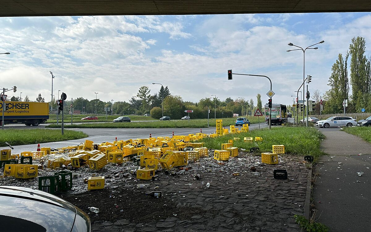 290925 AB schoenbusch apfelwein laster 2 290925 AB schoenbusch apfelwein laster 2