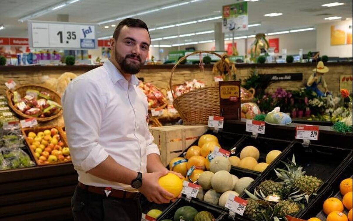 300124 kornelius golbik 300124 kornelius golbik