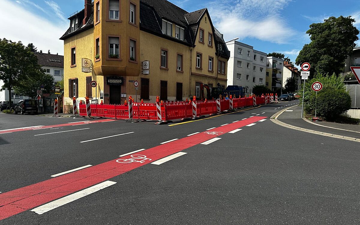 300725 AB Damm Strassensperrung 300725 AB Damm Strassensperrung