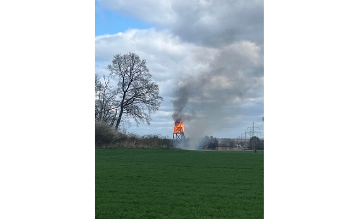 310325 Dietzenbach Roedermark Braende Hochsitze 310325 Dietzenbach Roedermark Braende Hochsitze