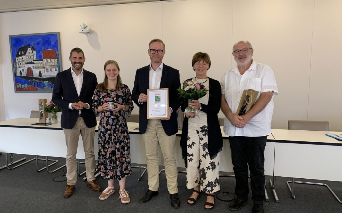 AB6374 B1 BE92 4242 8 F6 A 6 CF523 E93 C67 AB6374 B1 BE92 4242 8 F6 A 6 CF523 E93 C67