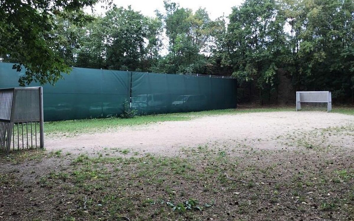 Bolzplatz Bieberer Strasse 02 Bolzplatz Bieberer Strasse 02