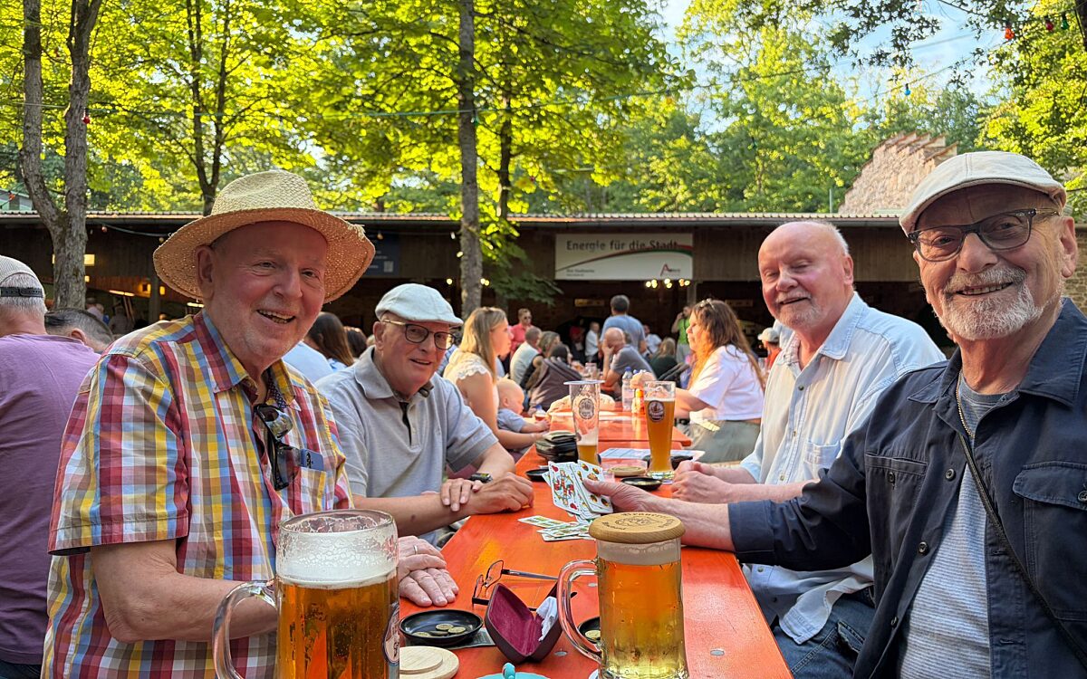 Dieter Gossmann aus Aschaffenburg Juergen Urspringer aus Grossostheim Peter Reichenbach aus Aschaffenburg und Erich Koeppen aus Aschaffenburg Dieter Gossmann aus Aschaffenburg Juergen Urspringer aus Grossostheim Peter Reichenbach aus Aschaffenburg und Erich Koeppen aus Aschaffenburg