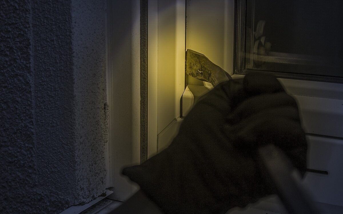 Einbruch Brecheisen Dieb Einbrecher