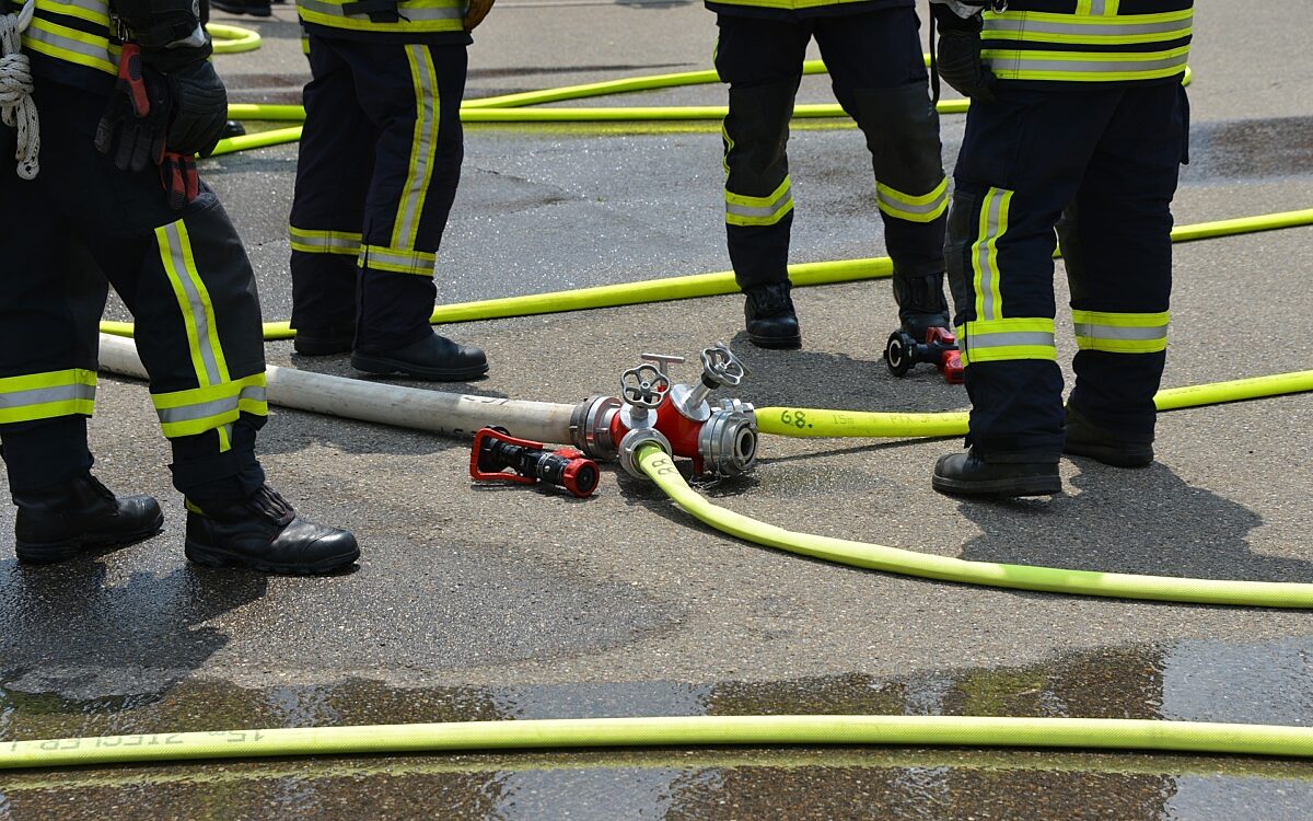 Feuerwehr Einsatz Feuerwehrschlauch Feuerwehr Einsatz Feuerwehrschlauch
