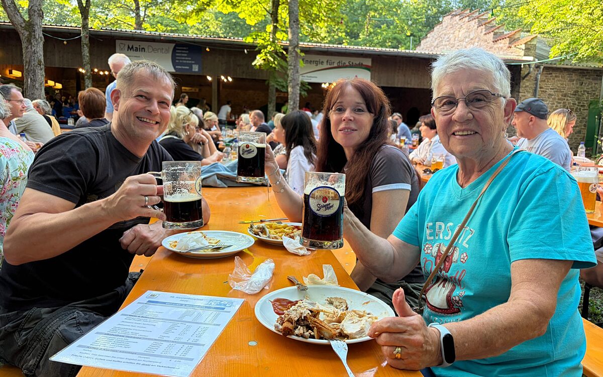 Ingo und Karin Staab mit Mariette Owczarek aus Blankenbach Ingo und Karin Staab mit Mariette Owczarek aus Blankenbach
