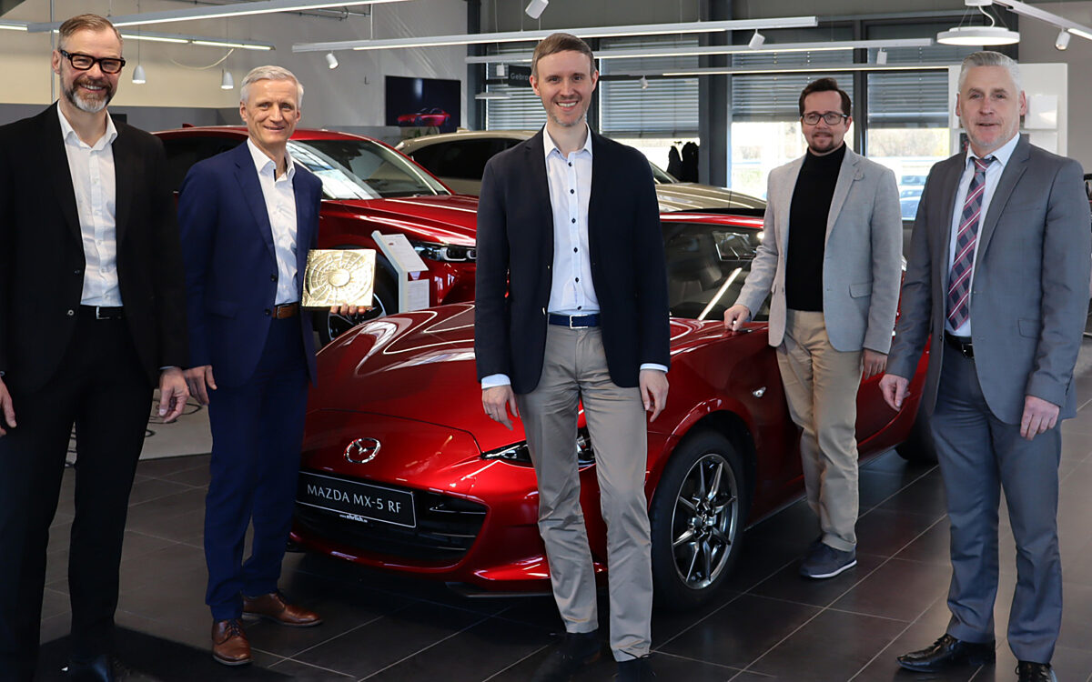 KW10 PR Mazda KW10 PR Mazda