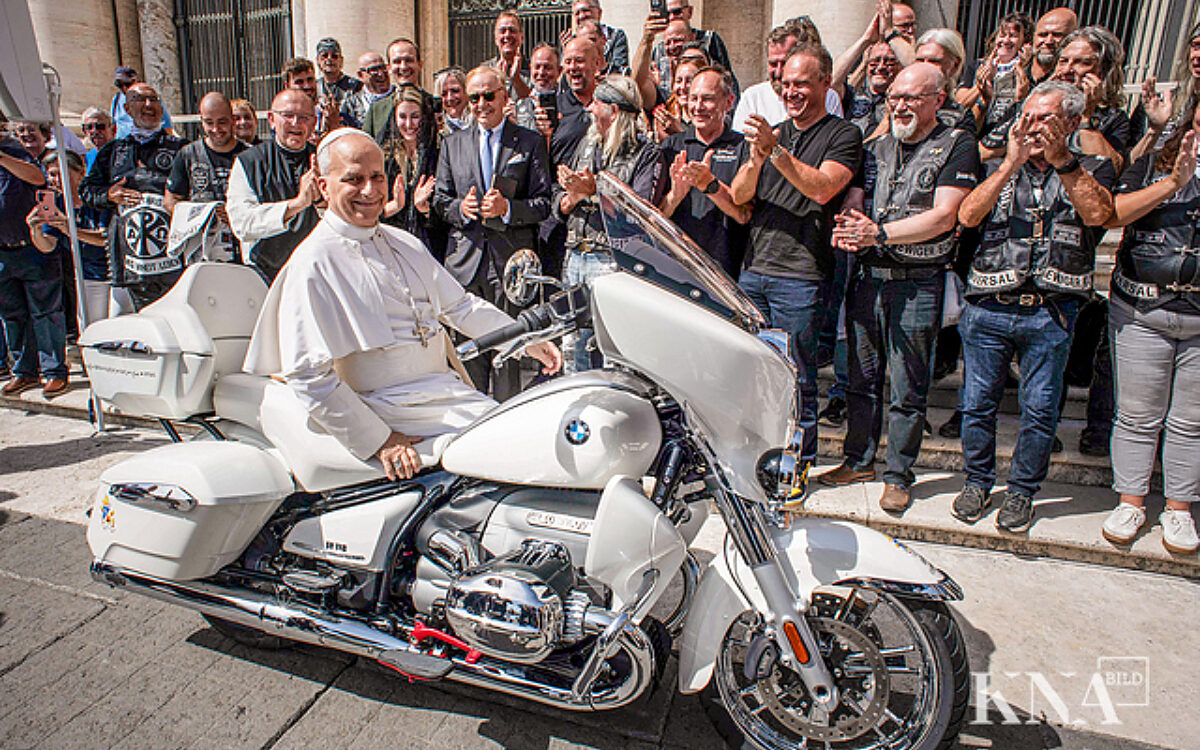 KW36 Papst Leo XIV auf Motorrad JG KW36 Papst Leo XIV auf Motorrad JG