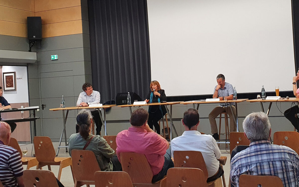 Klimahelden Podiumsdiskussion Moemlingen Klimahelden Podiumsdiskussion Moemlingen