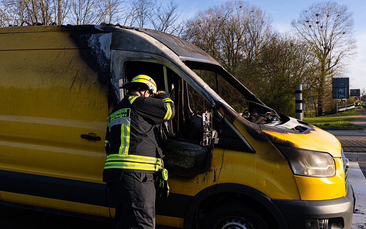 Rodgau Brand DHL Transporter Rodgau Brand DHL Transporter