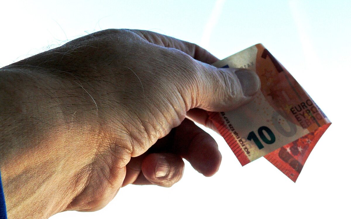 Symbolbild 10 Euro Schein Symbolbild 10 Euro Schein