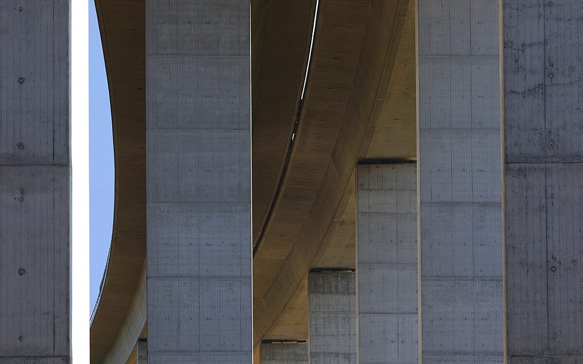 Symbolbild Autobahnbruecke Symbolbild Autobahnbruecke