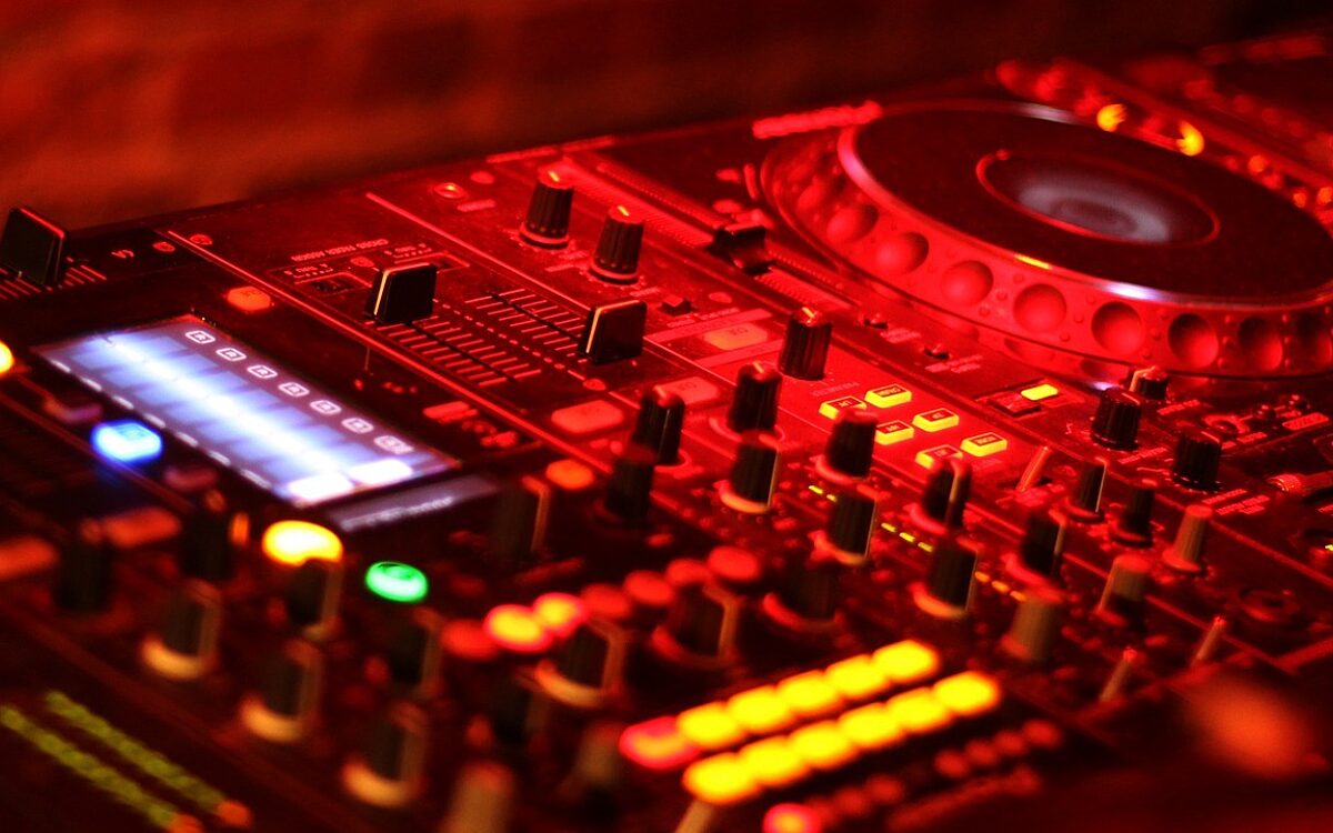 Symbolbild DJ Club Disco Symbolbild DJ Club Disco