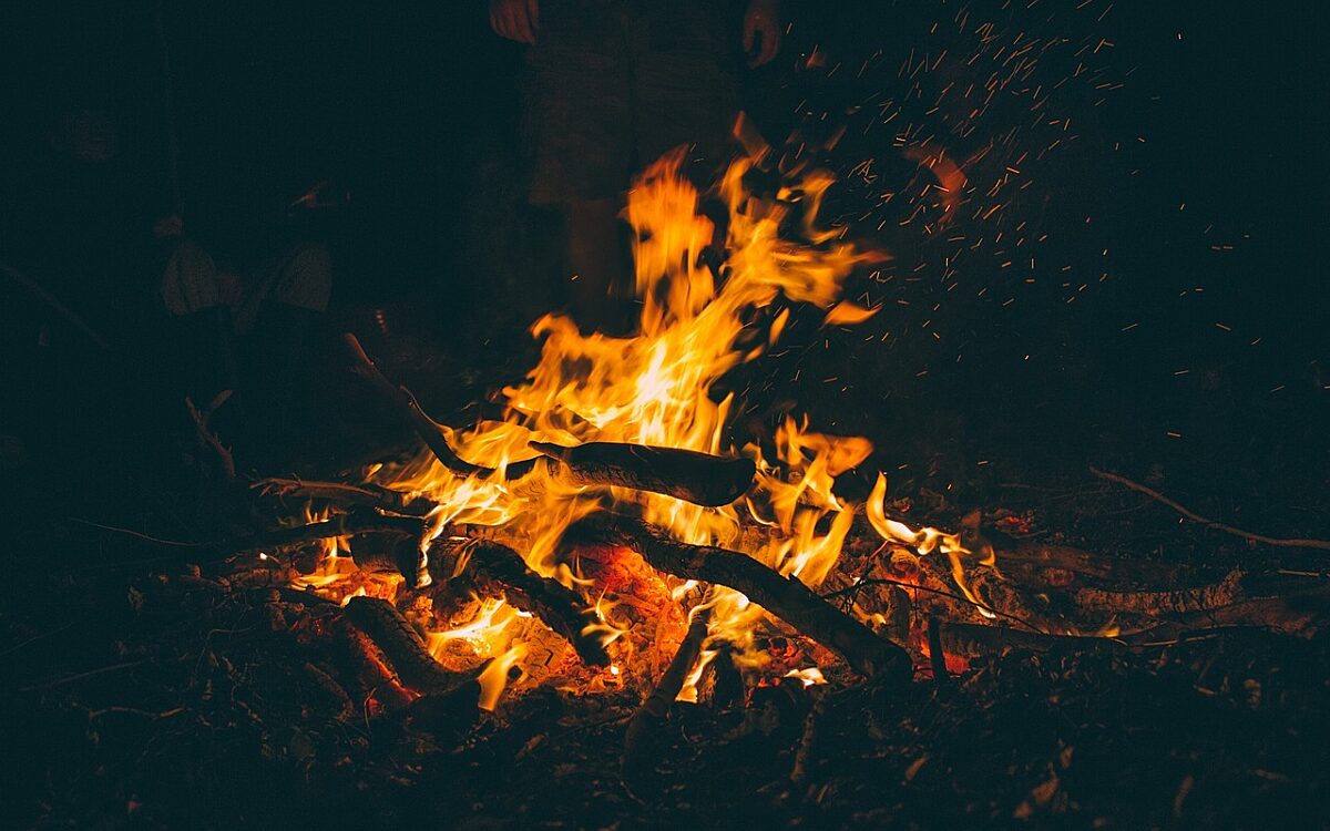 Symbolbild Lagerfeuer