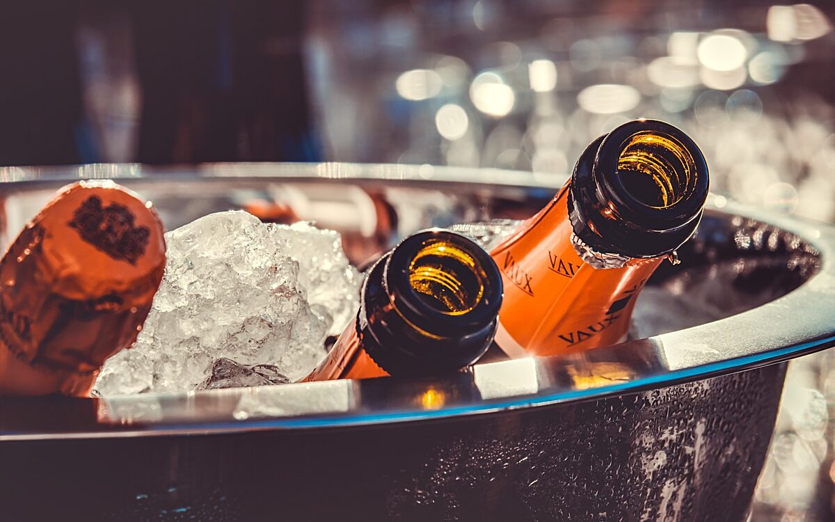 Symbolbild Sekt Akademische Feier Jubilaeum Feier Fest Symbolbild Sekt Akademische Feier Jubilaeum Feier Fest