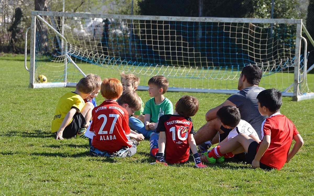 Symbolbild Sportverein Trikot Kinder Symbolbild Sportverein Trikot Kinder
