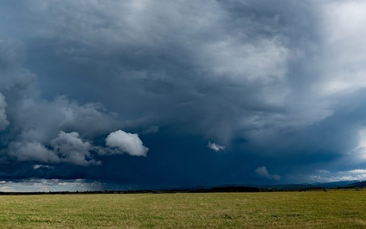 Symbolbild Unwetter Gewitter Sturm Symbolbild Unwetter Gewitter Sturm