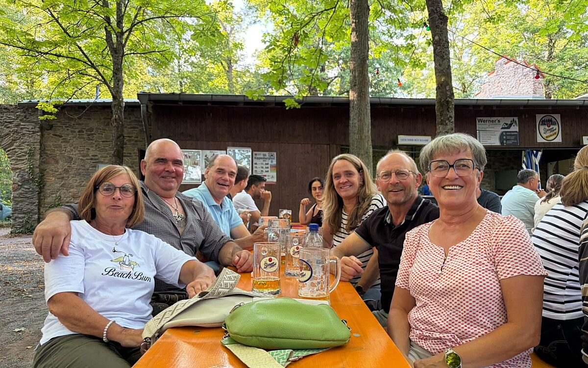 Tanja Hoerth Markus Rueckert Klaus Kress Annekatrin Sicking Harald Harth und Andrea Rueckert aus Hoesbach Tanja Hoerth Markus Rueckert Klaus Kress Annekatrin Sicking Harald Harth und Andrea Rueckert aus Hoesbach