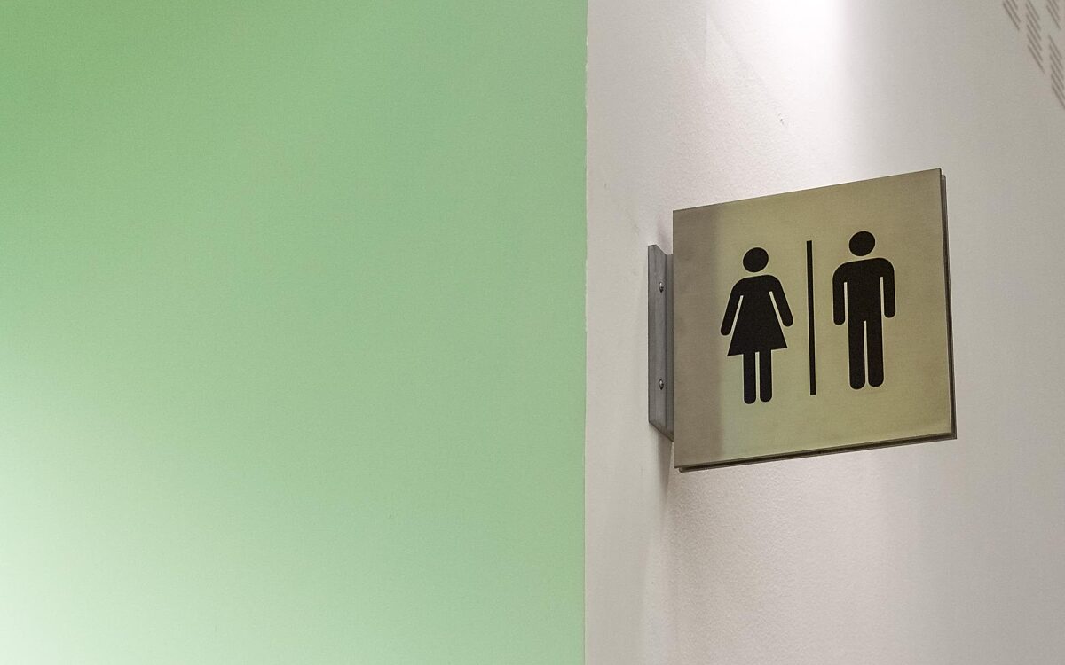 200422 symboldbild öffentliche toilette