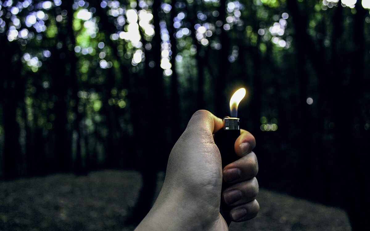 Brandstiftung Feuerzeug Brand Brandstiftung Feuerzeug Brand