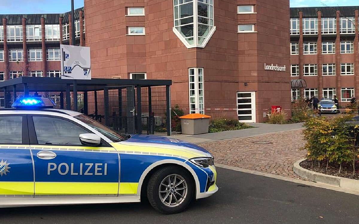 K 061123 AB Landratsamt Evakuierung Drohmail 2 K 061123 AB Landratsamt Evakuierung Drohmail 2