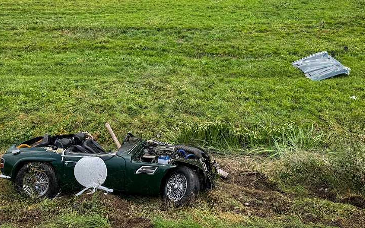 K 121123 A66 Gruendau Oldtimer Unfall 5 K 121123 A66 Gruendau Oldtimer Unfall 5