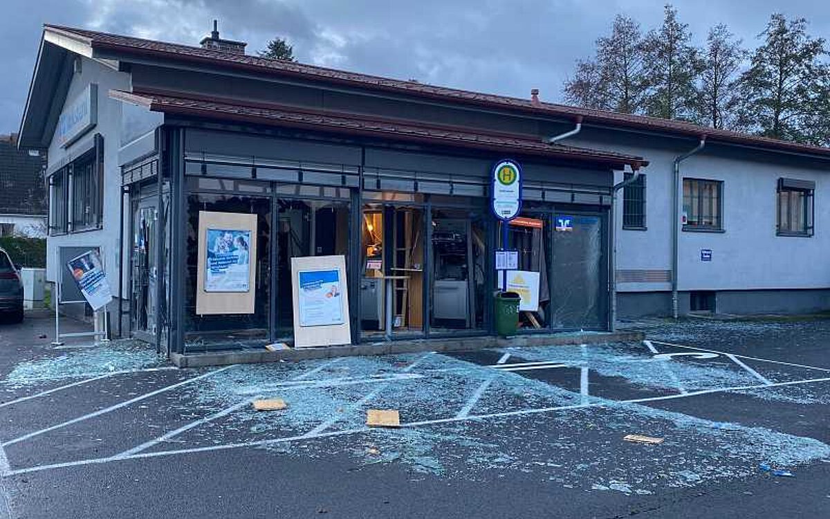 K 201123 Luetzelbach Geldautomatensprengung Volksbank 2 K 201123 Luetzelbach Geldautomatensprengung Volksbank 2