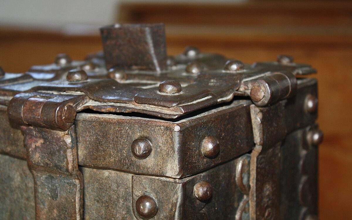 Opferstock Kirche Opferstock Kirche