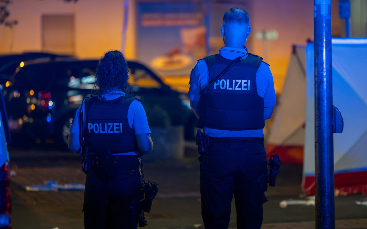 Polizei einsatz nacht stadt Polizei einsatz nacht stadt
