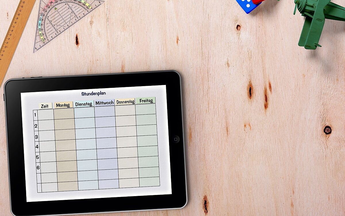 Timetable 3219586 1920 Timetable 3219586 1920