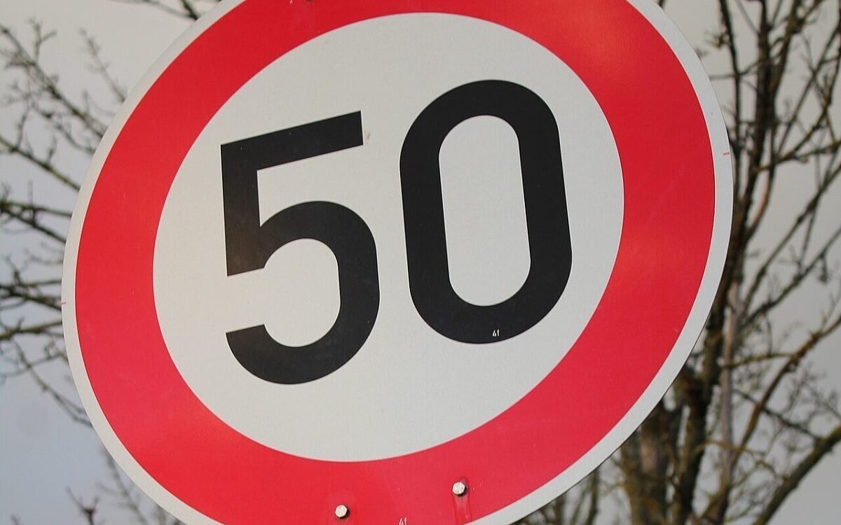 Traffic sign gf058372ab 1920 Traffic sign gf058372ab 1920