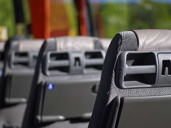 Bus Simbol Zwei Verletzte nach Unfall mit Bus bei Rothenbuch