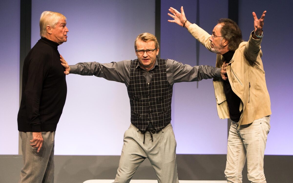 Komplexe Vaeter Bo Lahola