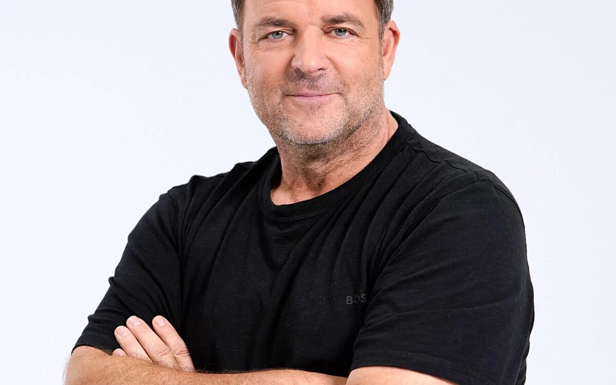 Martin Ruetter SCHLUSS Aus Portrait 251029b 1746x2048