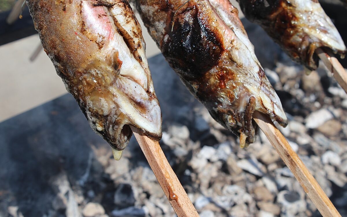 Eat fish 4139469 1280